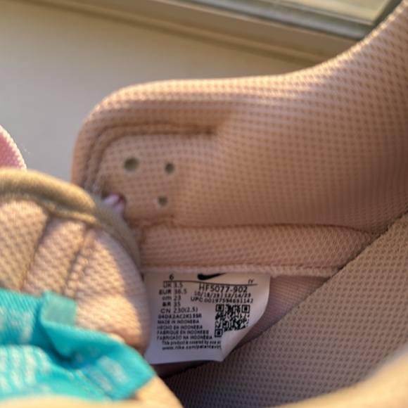 Nike Dunk Low Women's Shoes - Picture 4 of 4